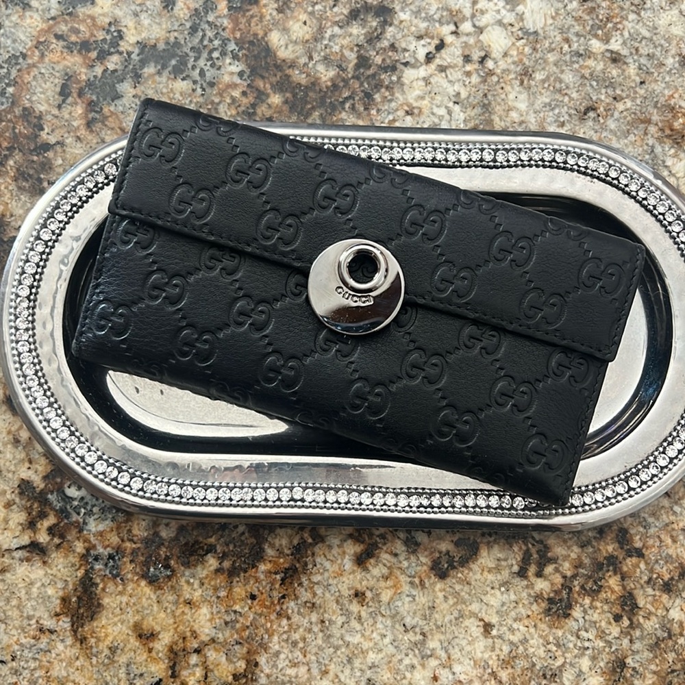 Gucci wallet - please read description!